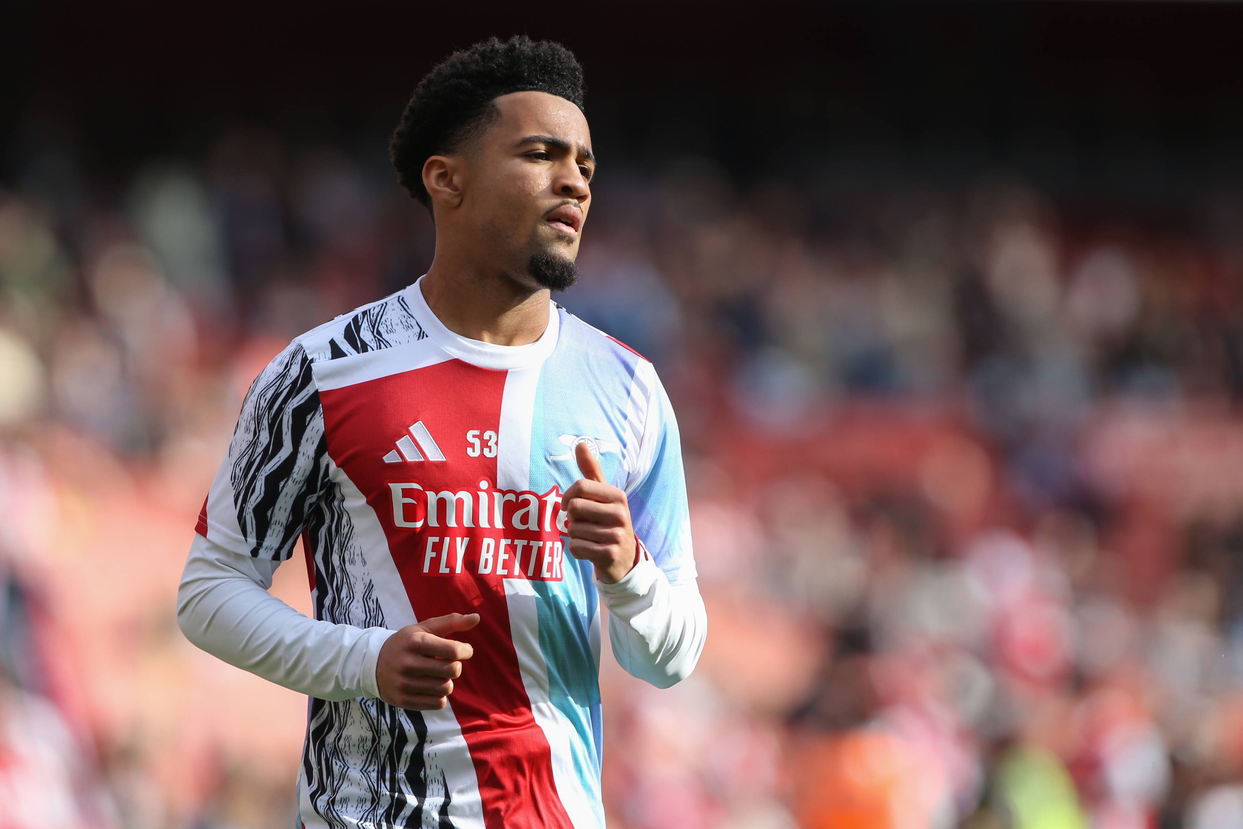 乐鱼苹果-杰拉德:恩瓦内里从枪手租借至马赛,对他的成长绝对有益无害